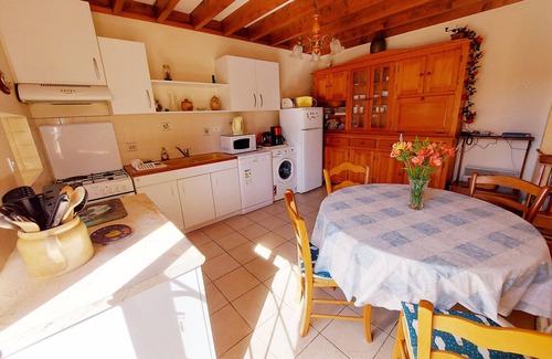 Saint-Mars-sur-Colmont Cottage | Charming Countryside Cottage: 3 Bedrooms, Enclosed Garden, BBQ, Pet-Friendly, Near Mayenne