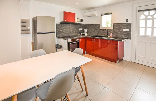 Meysse Apartment | Charming cottage in the middle of nature.