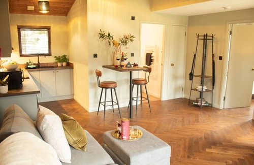 Kincraig Cottage | Charming Fraser Cottage Getaway in Insh, Couples Getaway near Aviemore.