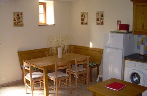 Bures Cottage | Charming fully equipped rural gite with shared heated summer pool (WiFi ext)