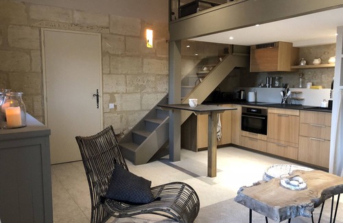 Salleboeuf Apartment | Charming furnished gite Loupiac with swimming pool near Bordeaux