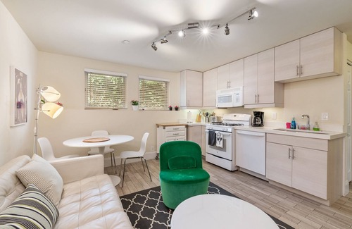 Lower Pacific Heights Apartment | Charming Garden Unit In Beautiful Pacific Heights. Flat Walk To The City's Best