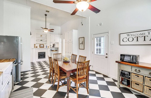 Metter Cottage | Charming Georgia Cottage ~ 19 Mi to Statesboro!