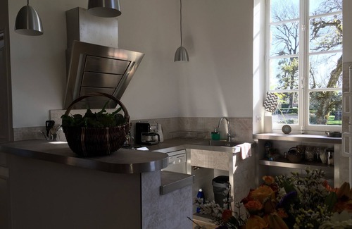 Savigny-les-Beaune House | Charming gîte in the heart of the Côte d'Or, 17th century chateau and gardens