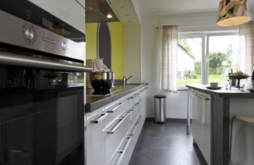 Lorcy House | Charming gîte with whirlpool bath for 15 people in Saint-Hubert