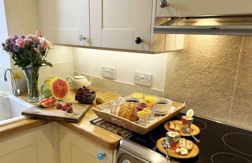 Hopton Castle House | Charming gothic house with a lovely terrace and garden