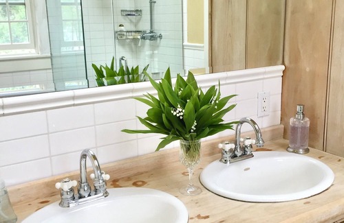 Town of Southeast Bed & Breakfast | Charming Grand View/Lake Loft in Brewster with WiFi, AC