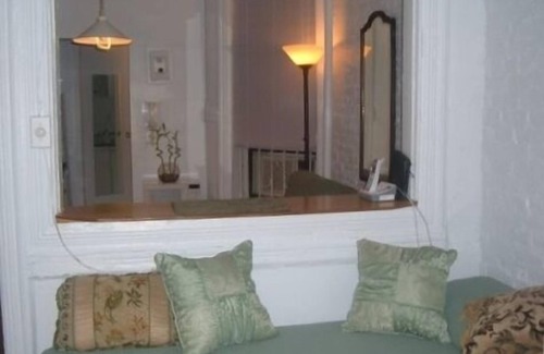 Greenwich Village Apartment | Charming Greenwich Village 1 Bedroom Apartment