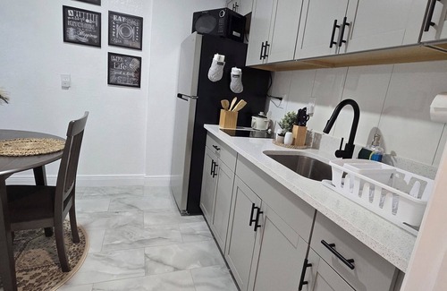 Spring Hill Bed & Breakfast | Charming guest house in Spring hill, Florida
