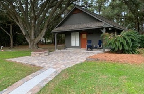 St. Marys Cabin | Charming Guest House near Crooked River Park -MAXIMUM 14 DAY STAY
