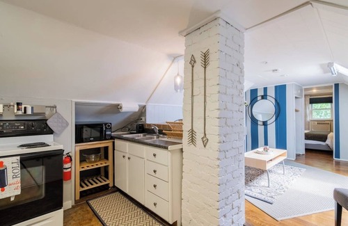 West Plaza House | Charming Hideaway in Westport | 16