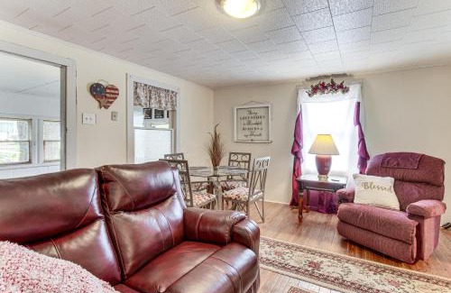 Hillsboro House | Charming Hillsboro Home Less Than 1 Mi to Downtown!