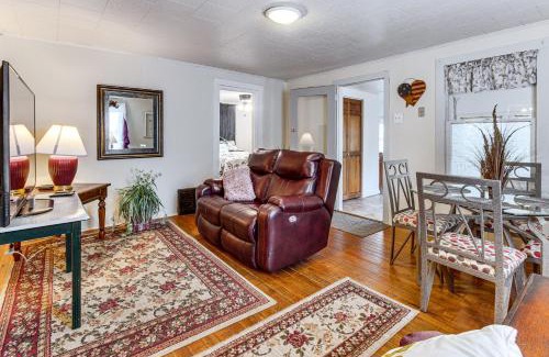 Hillsboro House | Charming Hillsboro Home Less Than 1 Mi to Downtown!