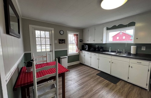 Milan Other | Charming historic 2-bedroom farmhouse 4 miles from historic Milan with WiFi