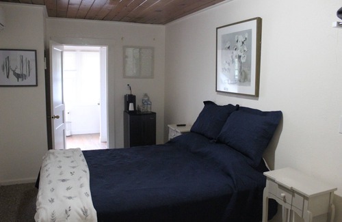Roseburg Cabin | Charming Historic lodge #2
