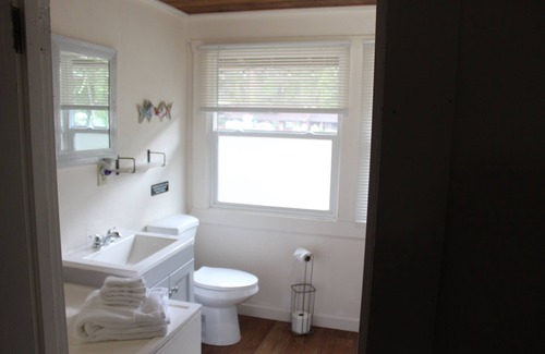 Roseburg Cabin | Charming Historic lodge #2