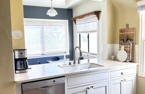 Lompoc House | Charming Historic Lompoc Home. Central Coast Wine Country, Pet Friendly