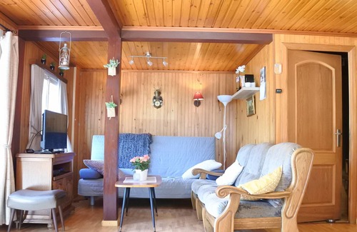 Han-sur-Lesse Ski Chalet | Charming holiday chalet located in a private estate with fenced garden