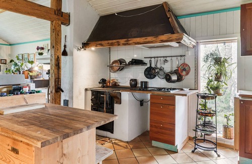 Sandviken Municipality Ski Chalet | Charming holiday home in Kungsgården, Gästrikland | SE20007
