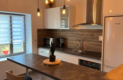 Chagey Cottage | Charming holiday home for 4-6 people with terrace and barbecue in Chagey