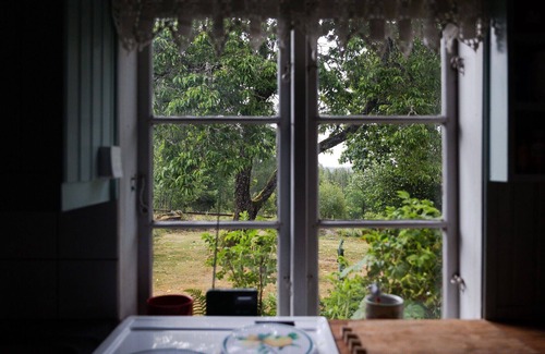 Bor Ski Chalet | Charming holiday house with unique garden outside Värnamo | SE07039