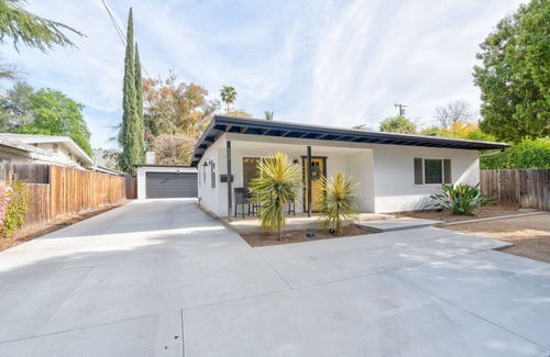 South Redlands House | Charming home just minutes from downtown Redlands