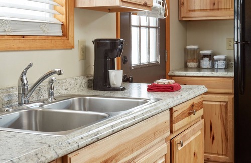 Hood House | Charming Home near Skyline Drive
