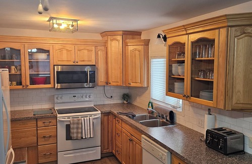 Cowley House | Charming Home on 1.3 acres with RV parking