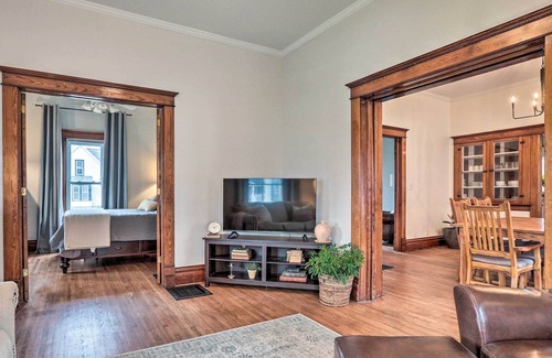 Waverly House | Charming Home w/ Porch Near Wartburg College!