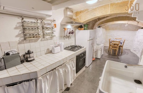 Birgu Apartment | Charming home with Stunning City Views in Birgu