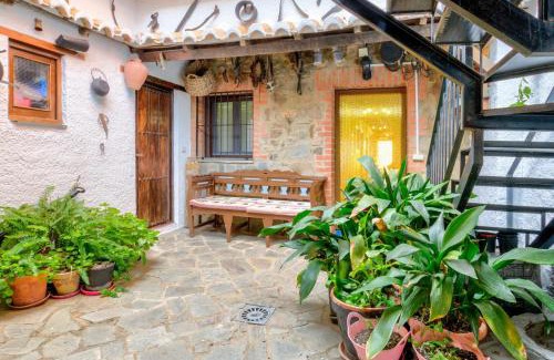 Puebla de Don Rodrigo House | Charming House with Mountain Views in Puebla de Don Rodrigo