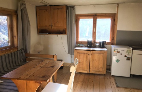 Salciua de Jos House | Charming House by the River, Transylvania