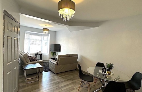 Belfast House | Charming House Close to City Centre Free Parking