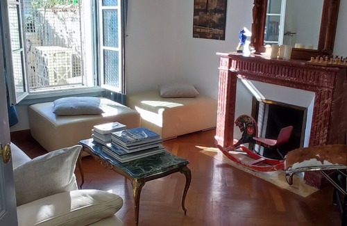 Les Arceaux House | Charming house downtown ARCEAUX 140M2. 4 bedrooms. Possible Prkg