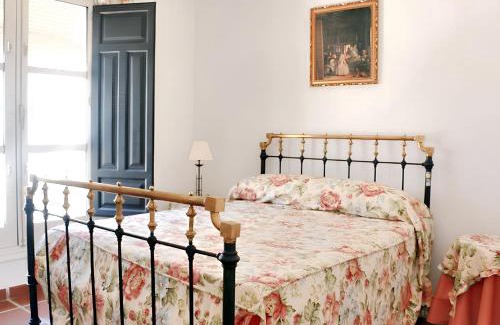 Castilblanco House | Charming House in Castilblanco with Terrace and Fireplace