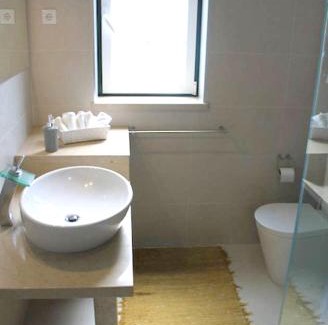 Serra da Pescaria House | Charming House in Nazaré with Fireplace