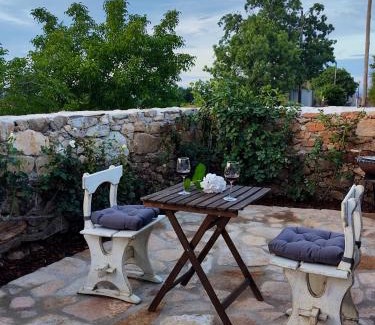 Salsas House | Charming house in Parada with mountain view and fenced garden