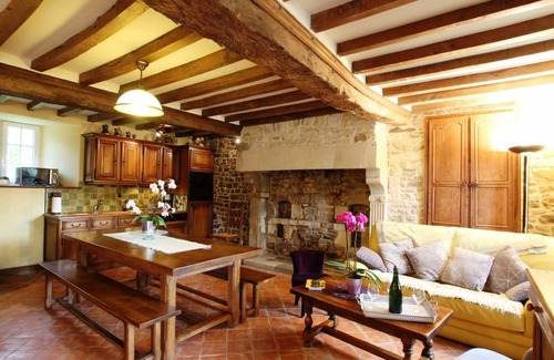 Doville Cottage | Charming House in Peaceful Normandy Countryside, Near Beaches, Pet-Friendly, and Full Amenities