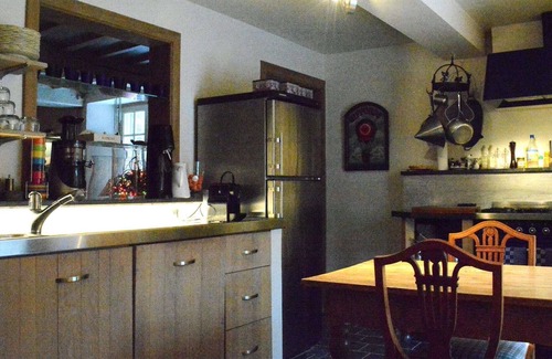 Gembes House | Charming house with fireplace