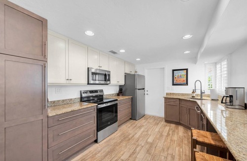 Anna Maria House | Charming house with private heated pool, lanai. Great location to beach & shops