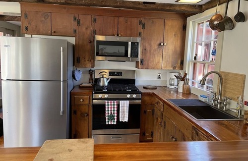 Egremont House | Charming idyllic farmhouse minutes to Great Barrington MA and Salisbury CT