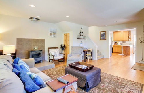 Indianola House | Charming Indianola Home: Walk to Town!