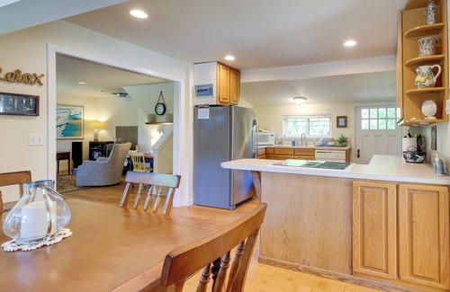 Indianola House | Charming Indianola Home: Walk to Town!