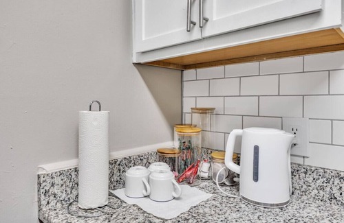 Durham Apartment | Charming King 2BR Suite—in Research Triangle Park!