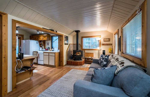 Tahoma House | Charming Lake Tahoe Hideaway