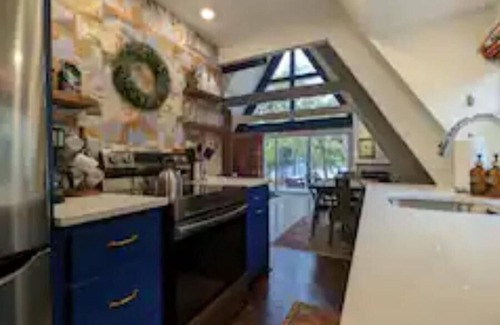 Pottsboro House | Charming Lakefront A-Frame on Lake Texoma!