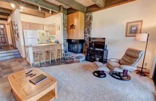 Brockway Condo | Charming Lakeview Retreat #35