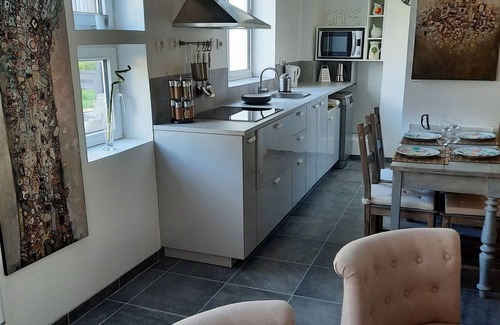 Donnemarie-Dontilly House | Charming little house in the center of town