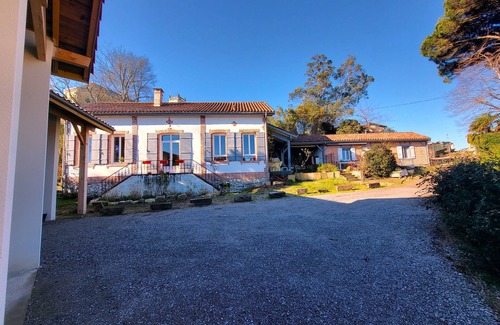 Leon House | Charming little Landaise house, completely renovated, in the heart of a pretty village.