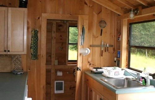 Hancock Point Cabin | Charming log cabin with AC and WiFi in peaceful Hancock, Maine